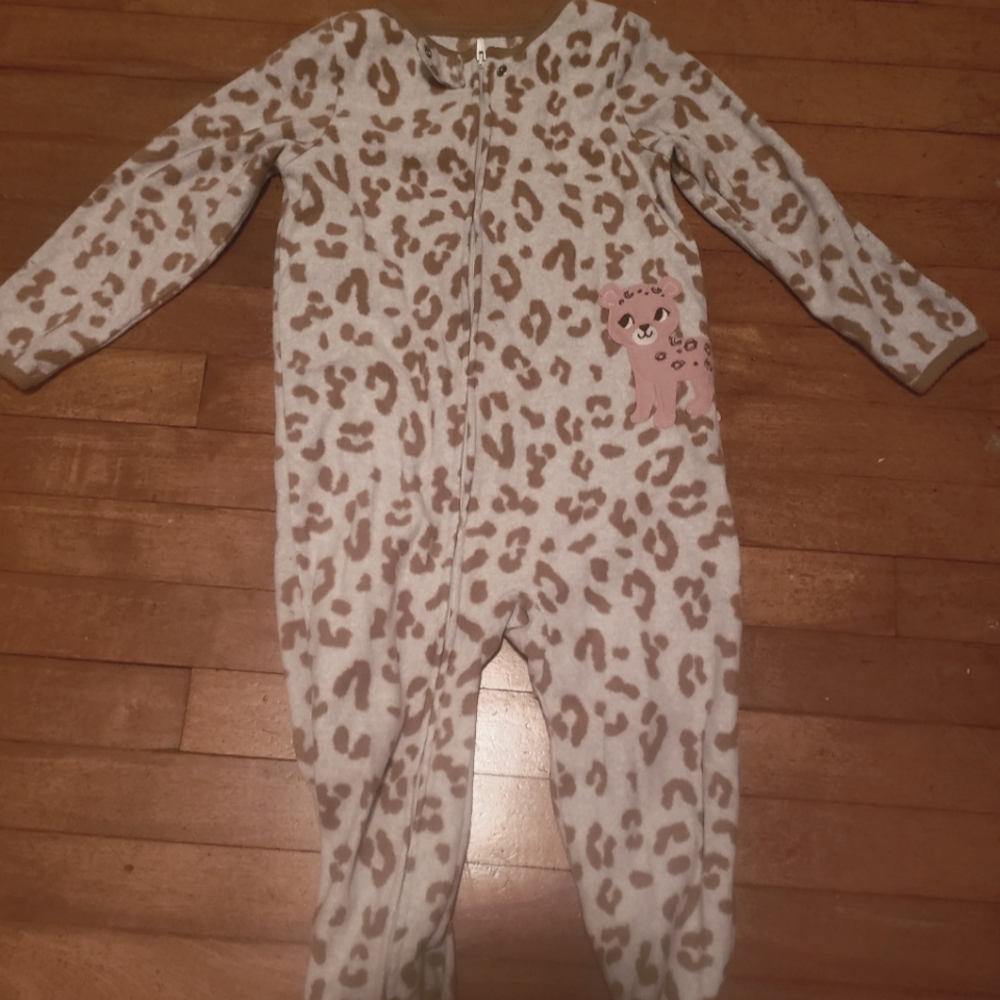Carter's 4T cozy footsies pajamas.